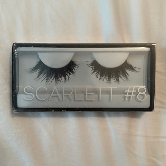 HUDA BEAUTY SCARLETT LASHES #8 - Picture 2 of 4